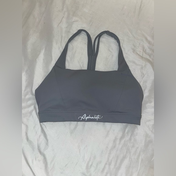 Alphalete kinetic sports bra in grey - Picture 10 of 16